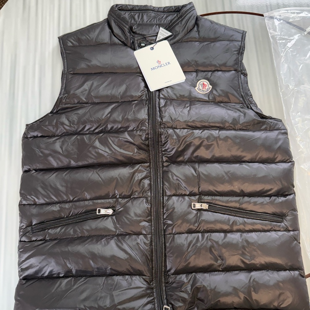 Off Brand Black Puffer Vest